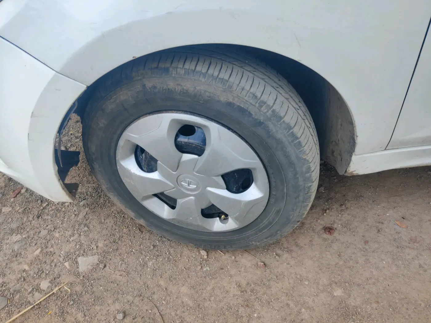 2020 Tata Tiago XT PETROL, Petrol, Manual, 60,478 km, tyre