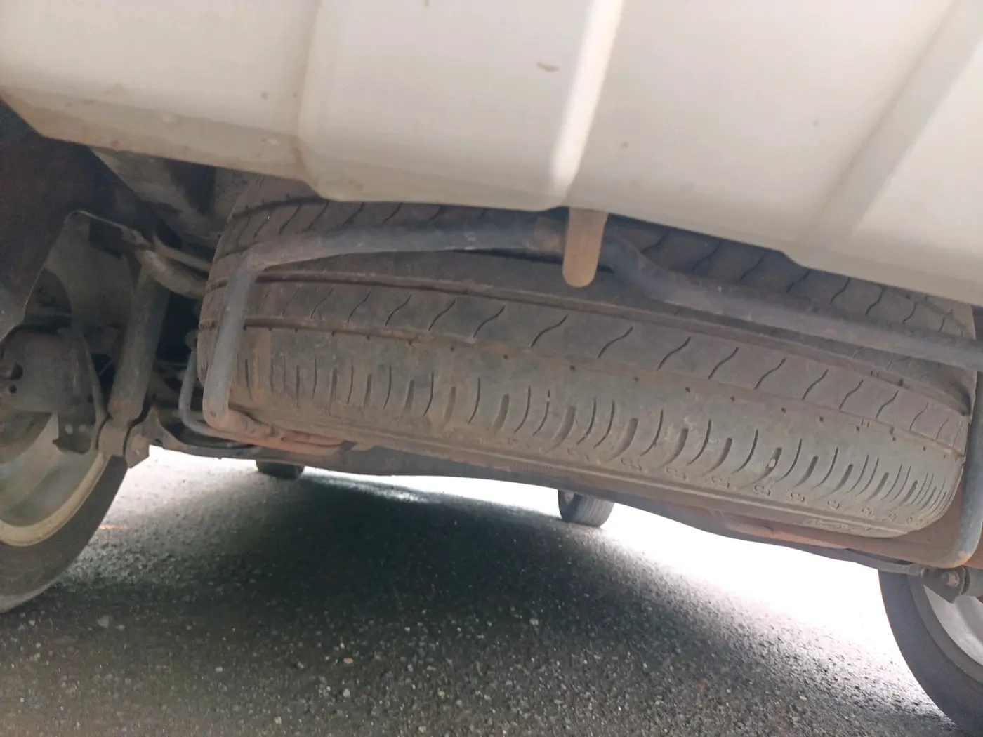 2022 Maruti XL6 ALPHA PLUS MT, Petrol, Manual, 72,148 km, tyre