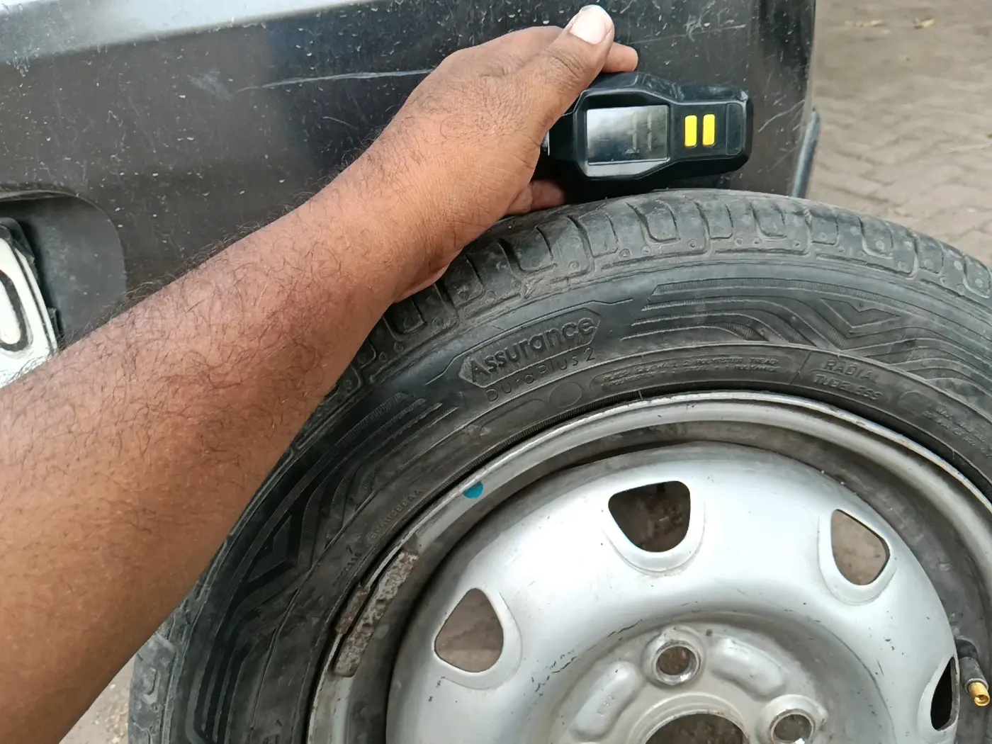2015 Maruti Alto K10 LXI, Petrol, Manual, 85,202 km, tyre
