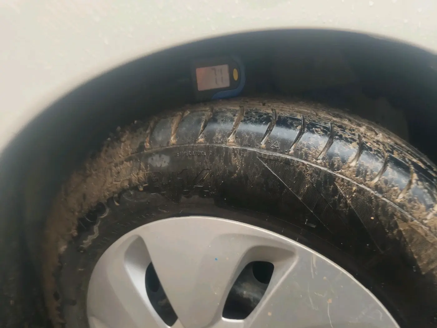2014 Maruti Celerio VXI AMT, Petrol, Automatic, 1,08,835 km, tyre