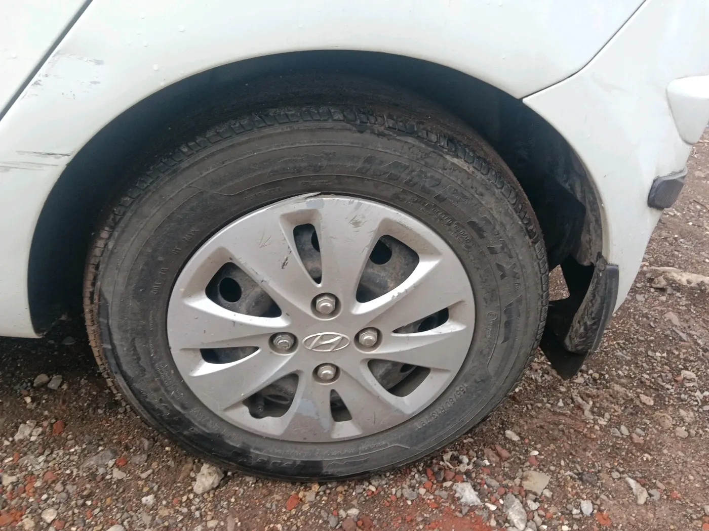 2013 Hyundai i10 MAGNA 1.2, Petrol, Manual, 81,336 km, tyre