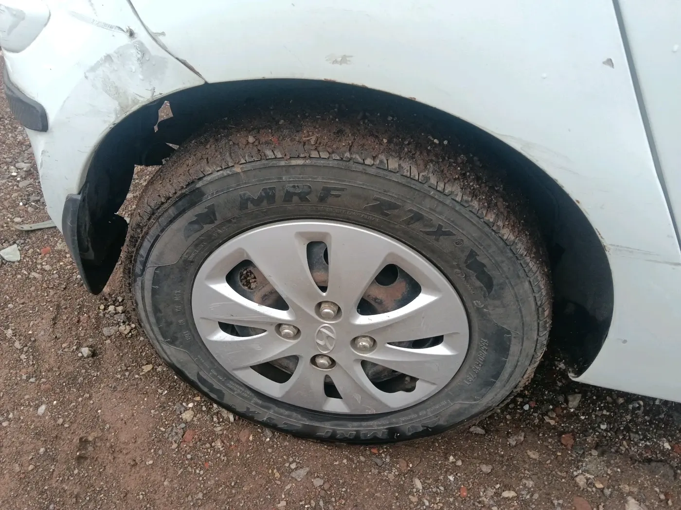 2013 Hyundai i10 MAGNA 1.2, Petrol, Manual, 81,336 km, tyre