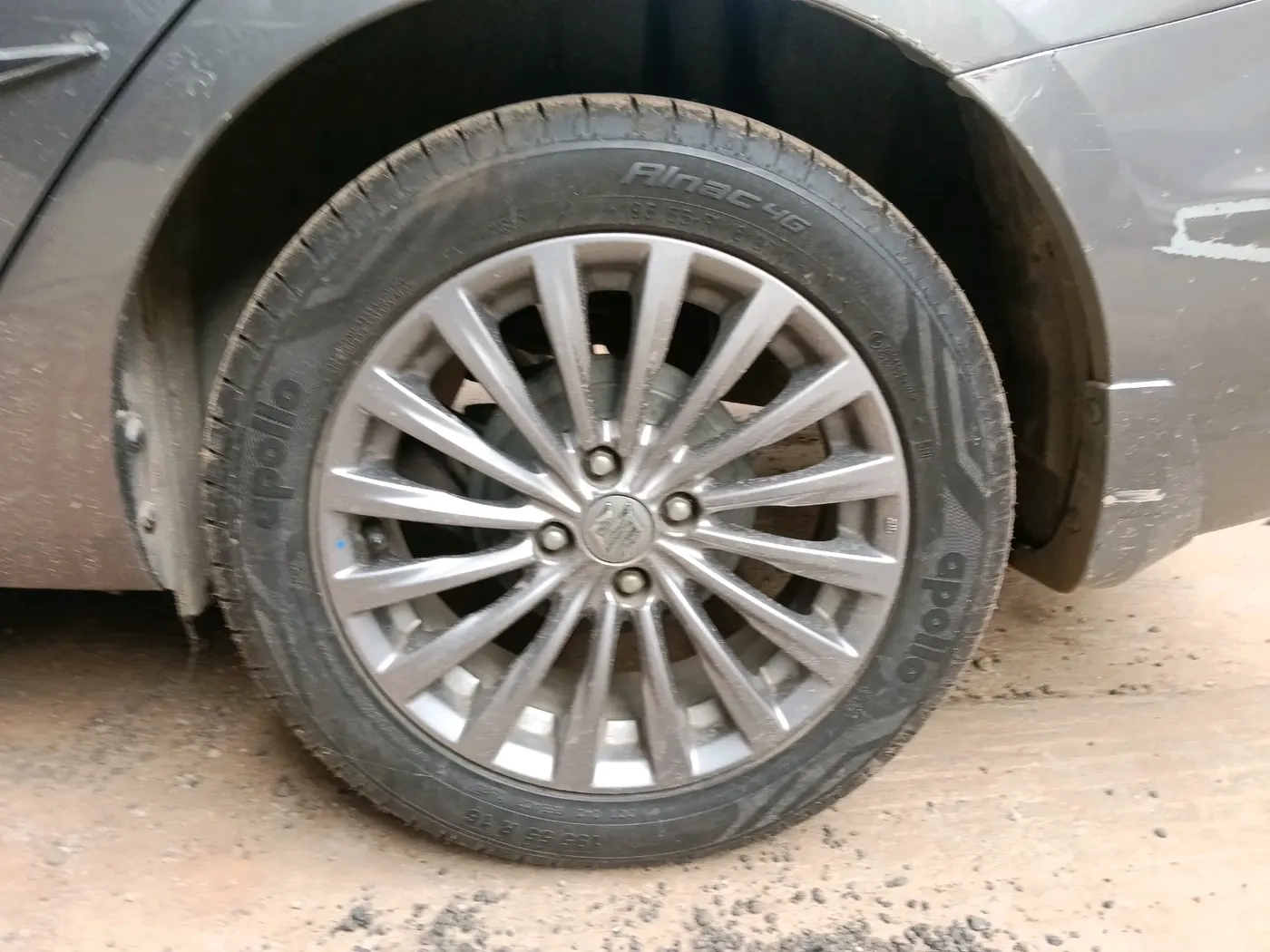 2018 Maruti Ciaz ALPHA 1.4 PETROL, Petrol, Manual, 60,491 km, tyre