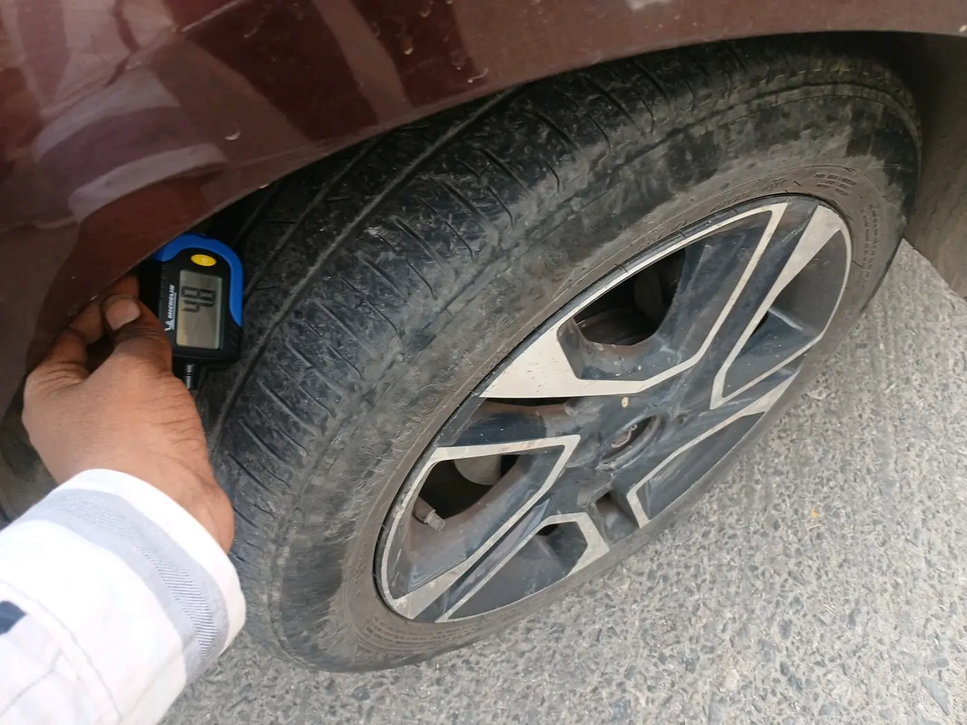 2021 Tata TIGOR XZA PLUS PETROL, Petrol, Automatic, 78,639 km, tyre