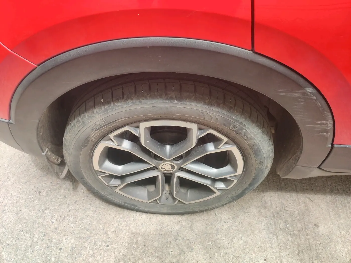 2022 Skoda KUSHAQ STYLE 1.0L TSI AT, Petrol, Automatic, 25,000 km, tyre