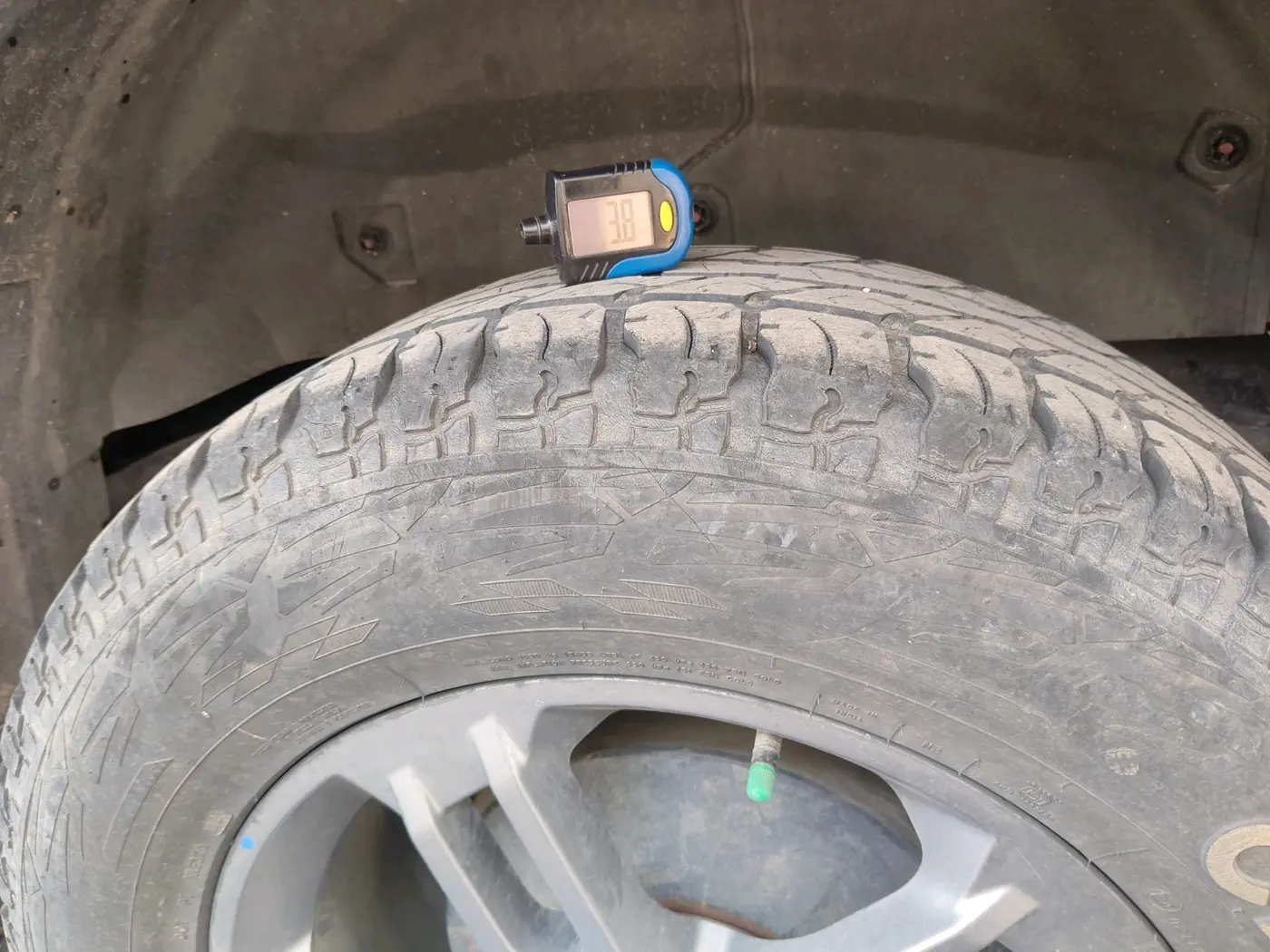2021 Mahindra Thar LX HT PETROL 4WD MT, Petrol, Manual, 47,121 km, tyre