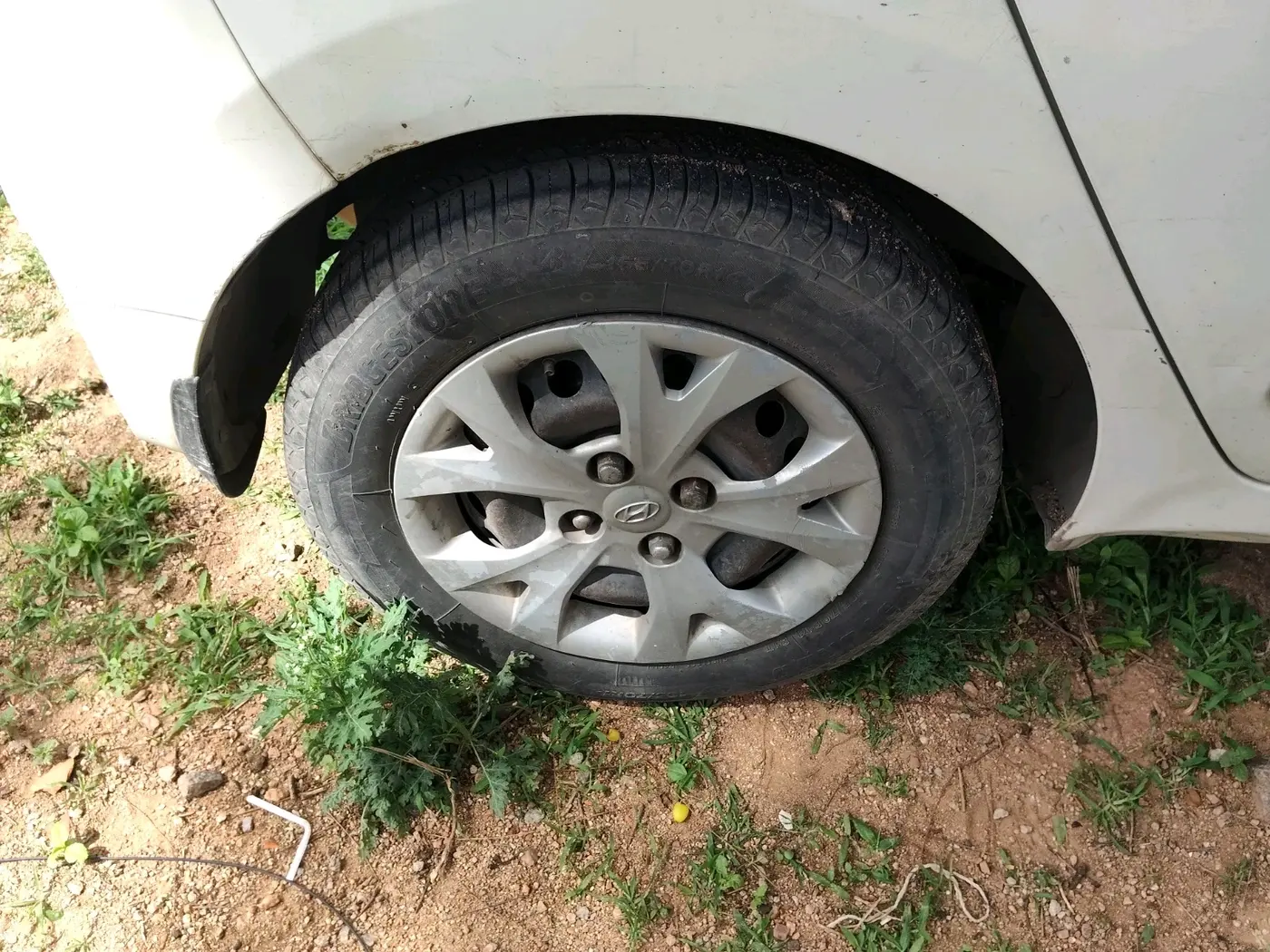 2015 Hyundai Grand i10 MAGNA 1.1 CRDI, Diesel, Manual, 2,29,519 km, tyre