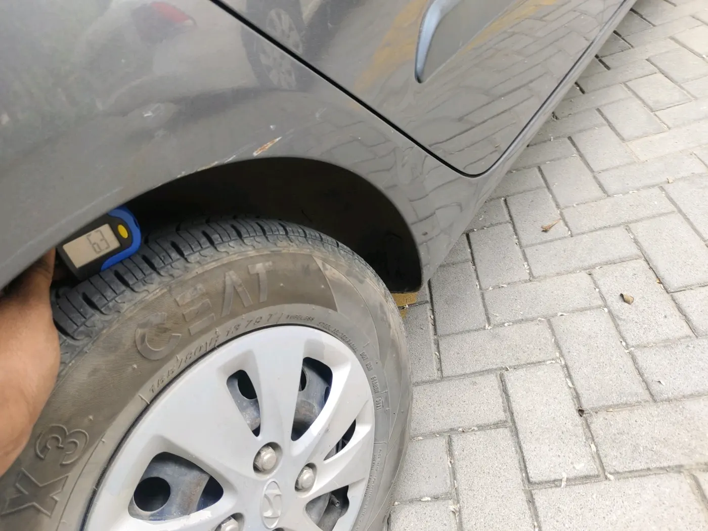 2011 Hyundai i10 MAGNA 1.2, Petrol, Manual, 42,448 km, tyre