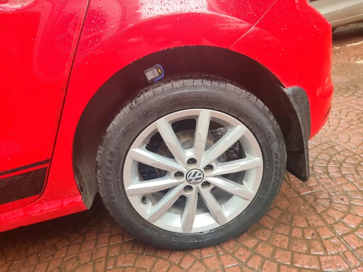 2018 Volkswagen Polo GT TSI AT, Petrol, Automatic, 30,233 km, tyre