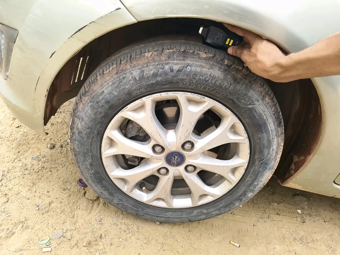 2013 Ford Figo EXI 1.2 PETROL, Petrol, Manual, 83,990 km, tyre