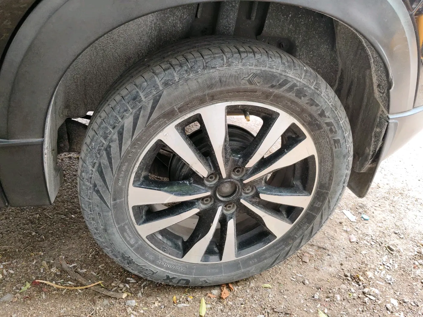 2019 Nissan Kicks XV 1.5, Petrol, Manual, 63,950 km, tyre