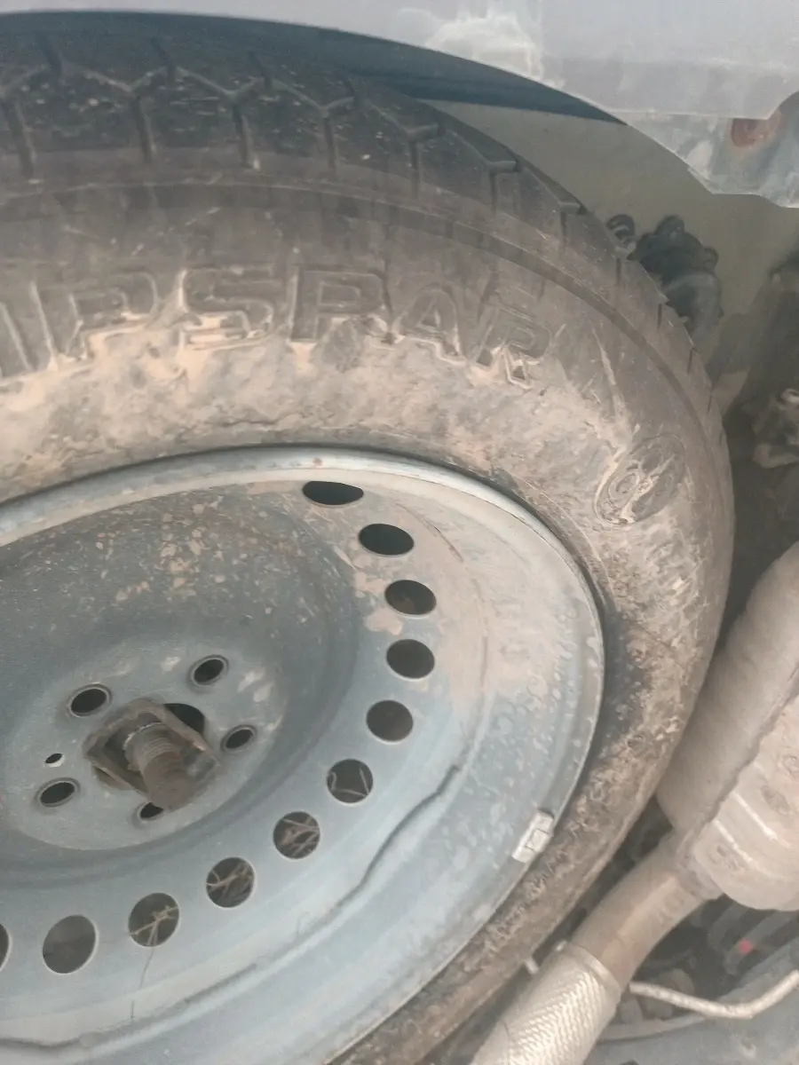 2021 Mahindra XUV700 AX7 Petrol MT 7 STR, Petrol, Manual, 10,444 km, tyre