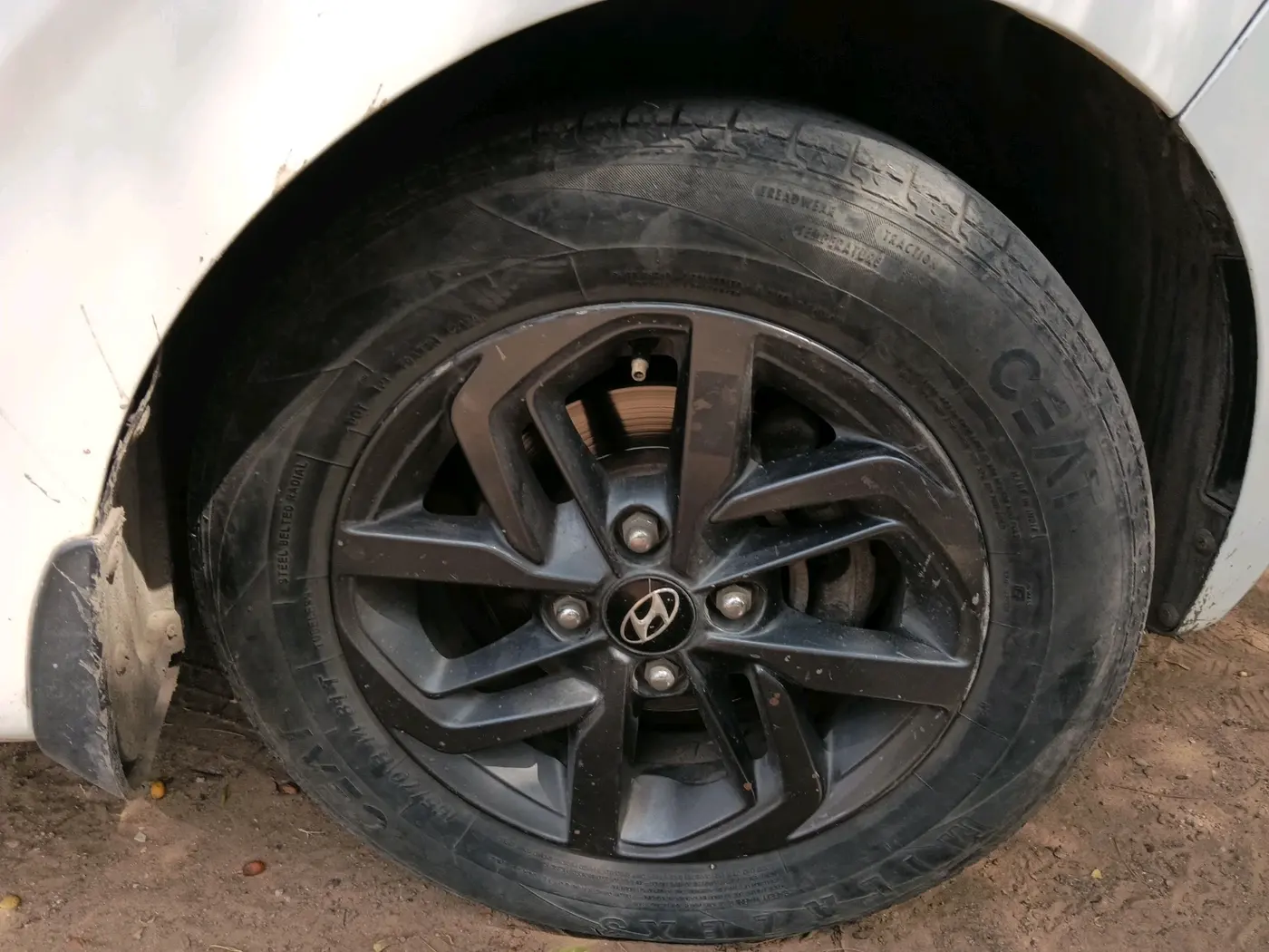 2021 Hyundai GRAND I10 NIOS SPORTZ 1.2 KAPPA VTVT CNG, CNG, Manual, 75,208 km, tyre