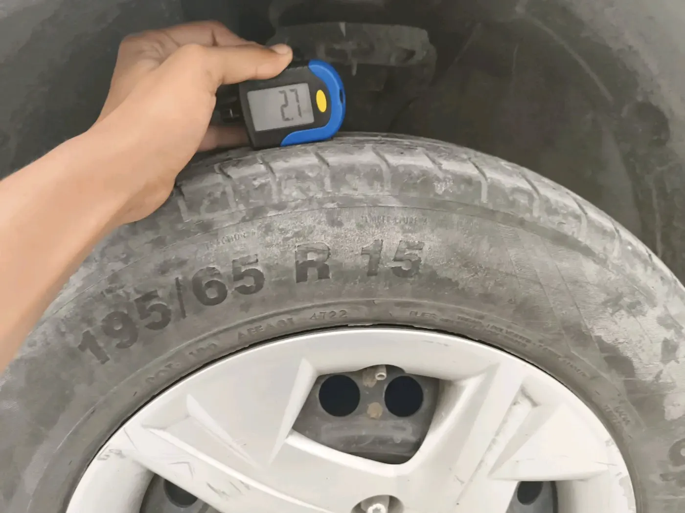 2022 Hyundai VENUE SX 1.2 PETROL, Petrol, Manual, 50,528 km, tyre