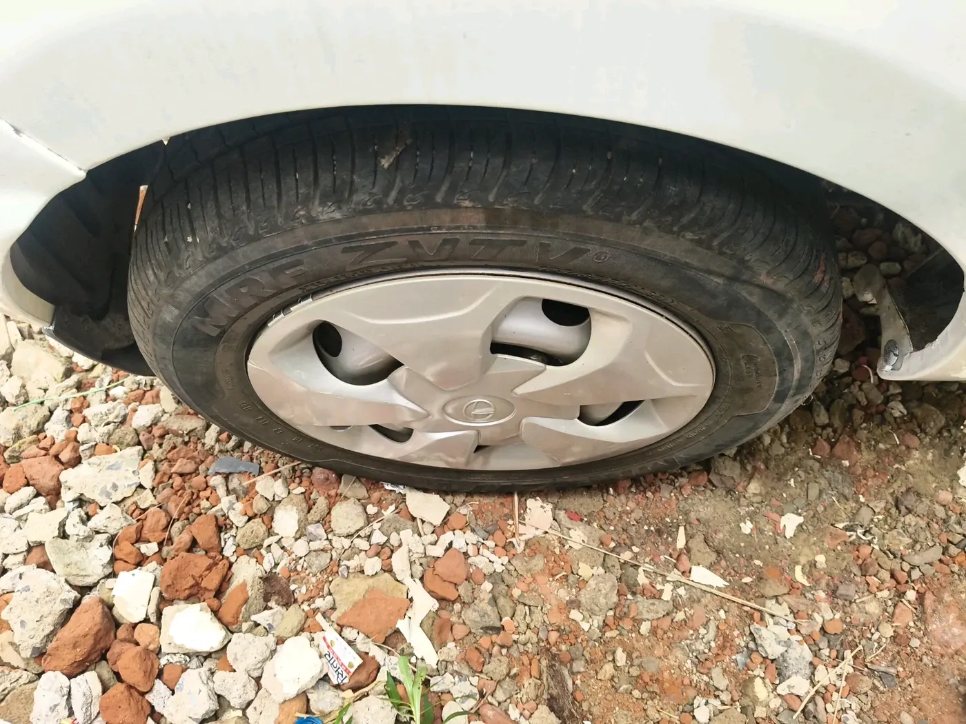 2023 Tata Tiago XE PETROL, Petrol, Manual, 22,930 km, tyre