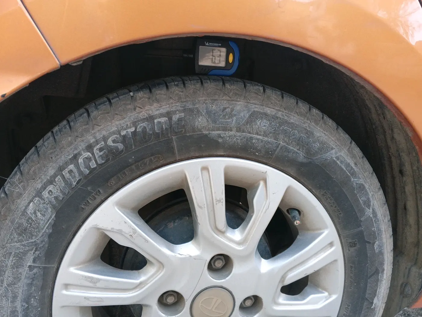 2018 Tata Tiago XZA PETROL, Petrol, Automatic, 70,498 km, tyre