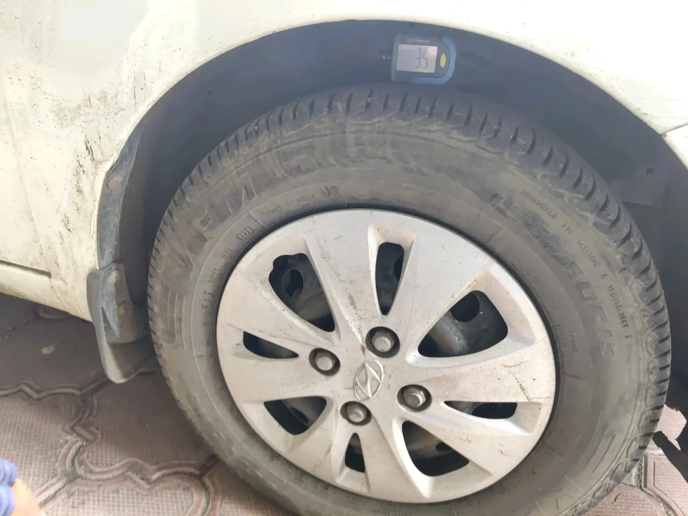 2011 Hyundai i10 MAGNA 1.1, Petrol, Manual, 52,552 km, tyre