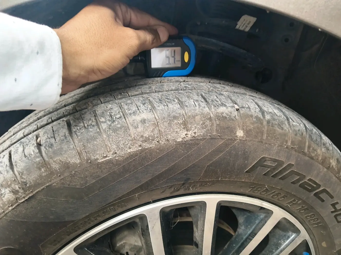 2022 Maruti Dzire ZXI Plus, Petrol, Manual, 10,326 km, tyre
