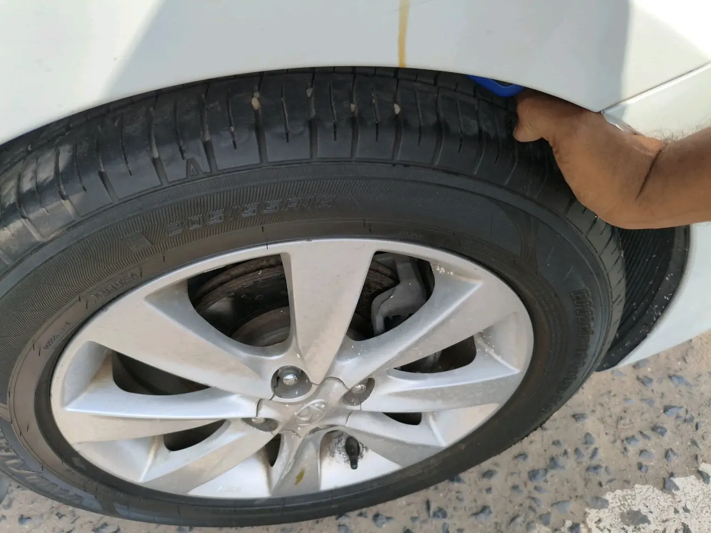 2011 Hyundai Verna FLUIDIC 1.6 VTVT SX, Petrol, Manual, 64,166 km, tyre