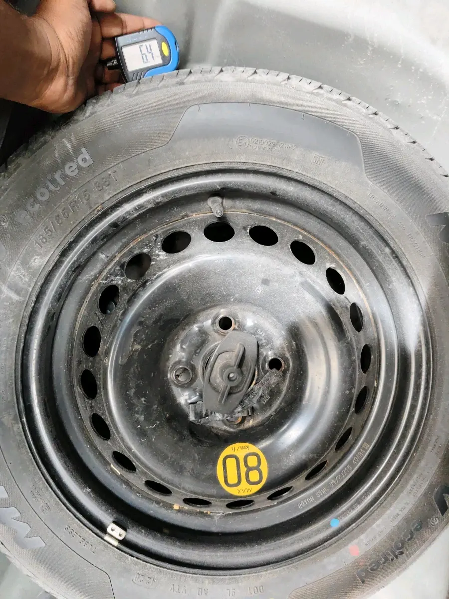 2020 Toyota Glanza G CVT, Petrol, Automatic, 36,384 km, tyre