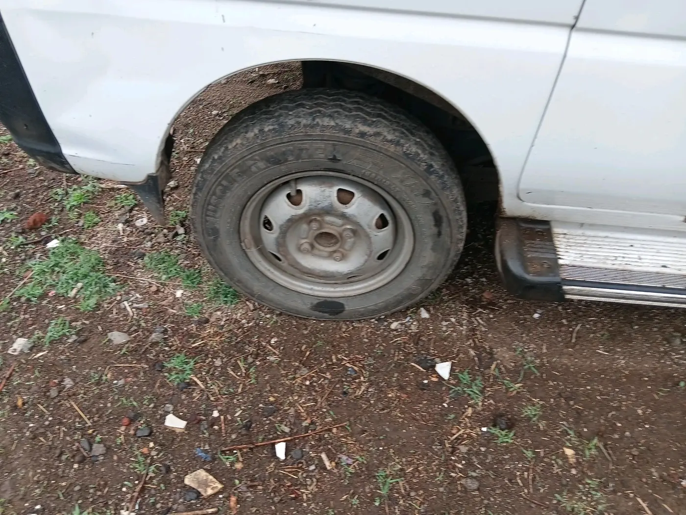 2011 Maruti Eeco 7 STR, Petrol, Manual, 1,17,152 km, tyre