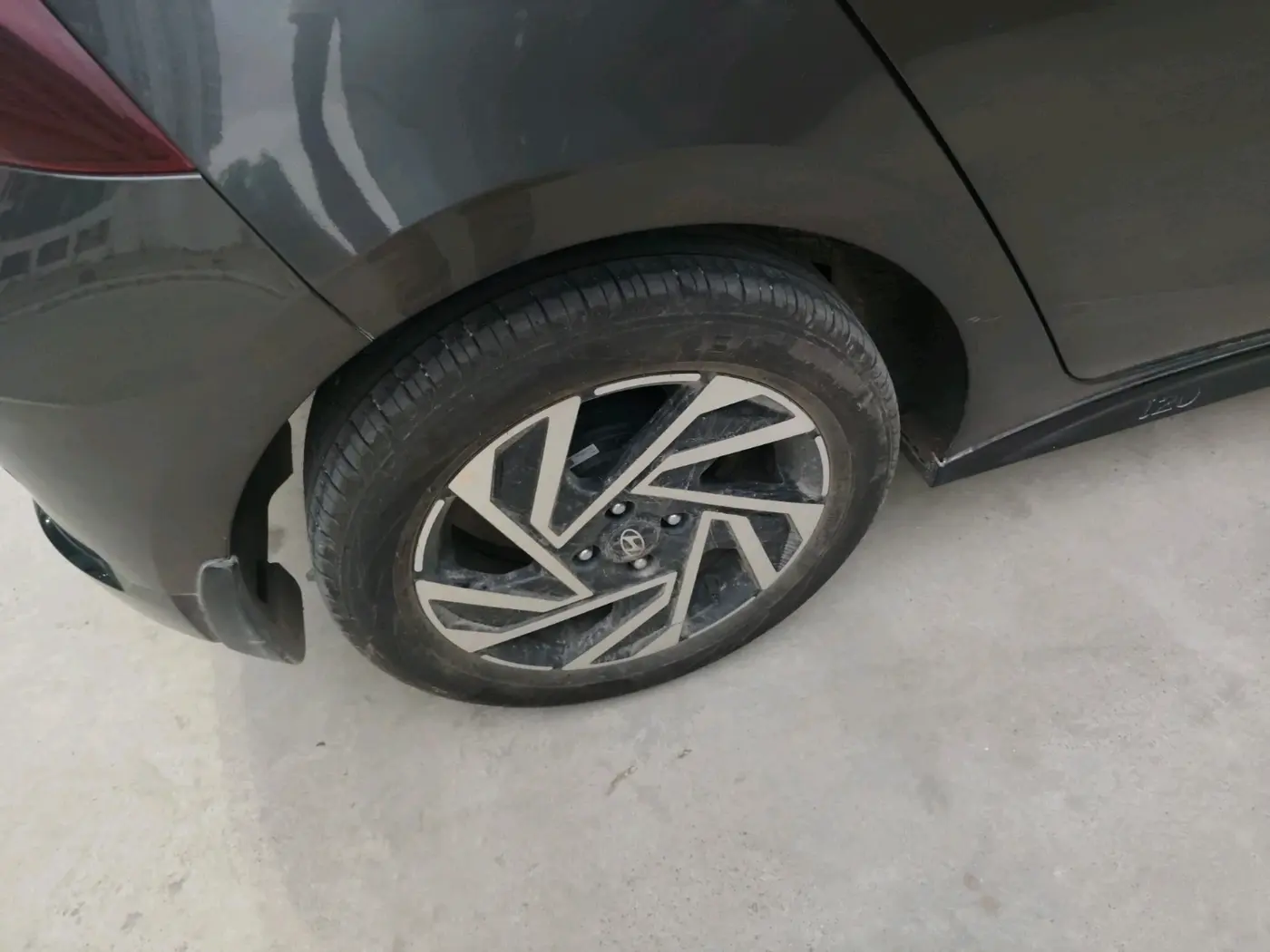 2024 Hyundai NEW I20 ASTA (O) 1.2 IVT, Petrol, Automatic, 19,457 km, tyre