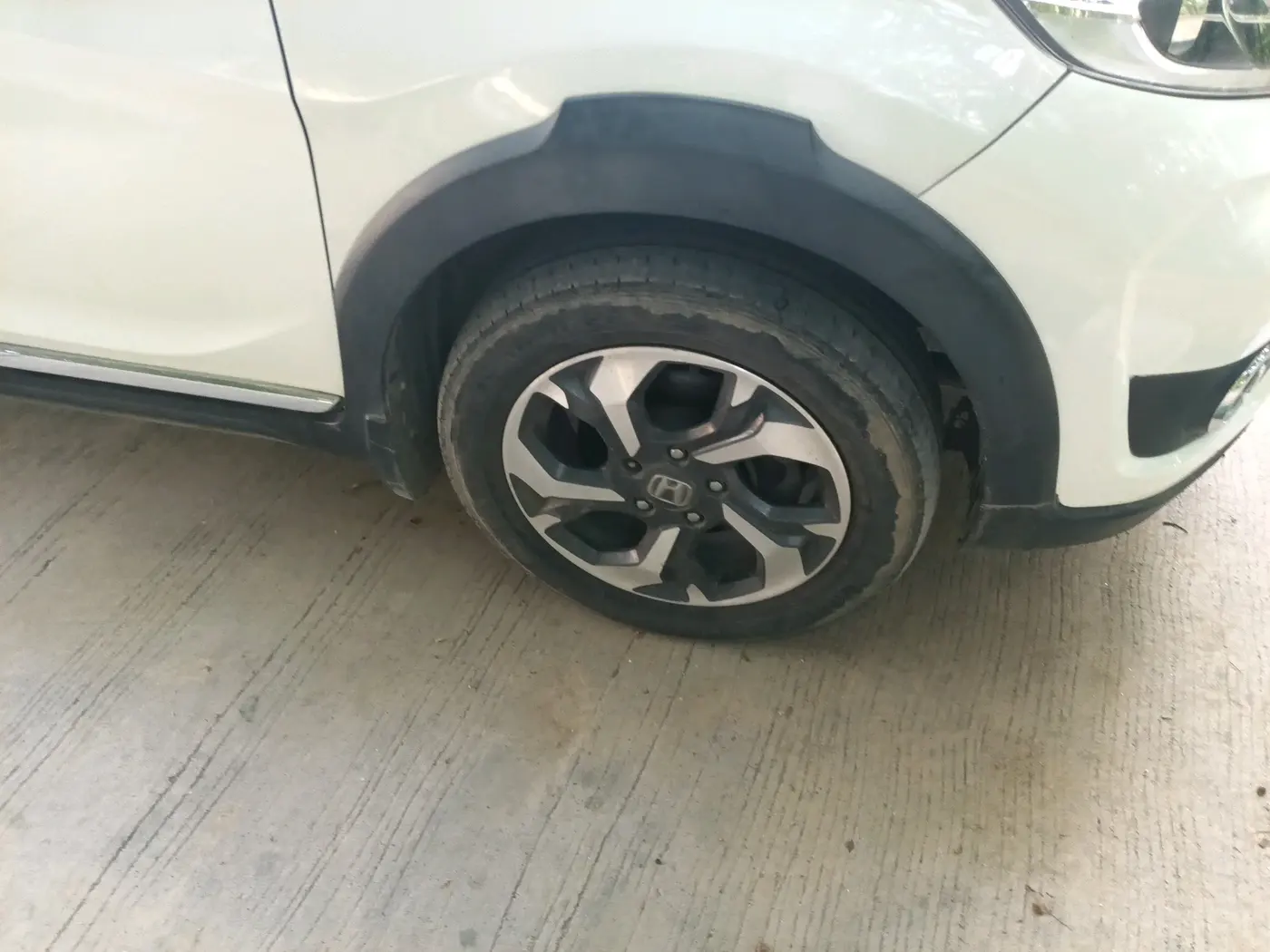 2016 Honda BR-V 1.5L I- DTEC VX, Diesel, Manual, 1,85,812 km, tyre