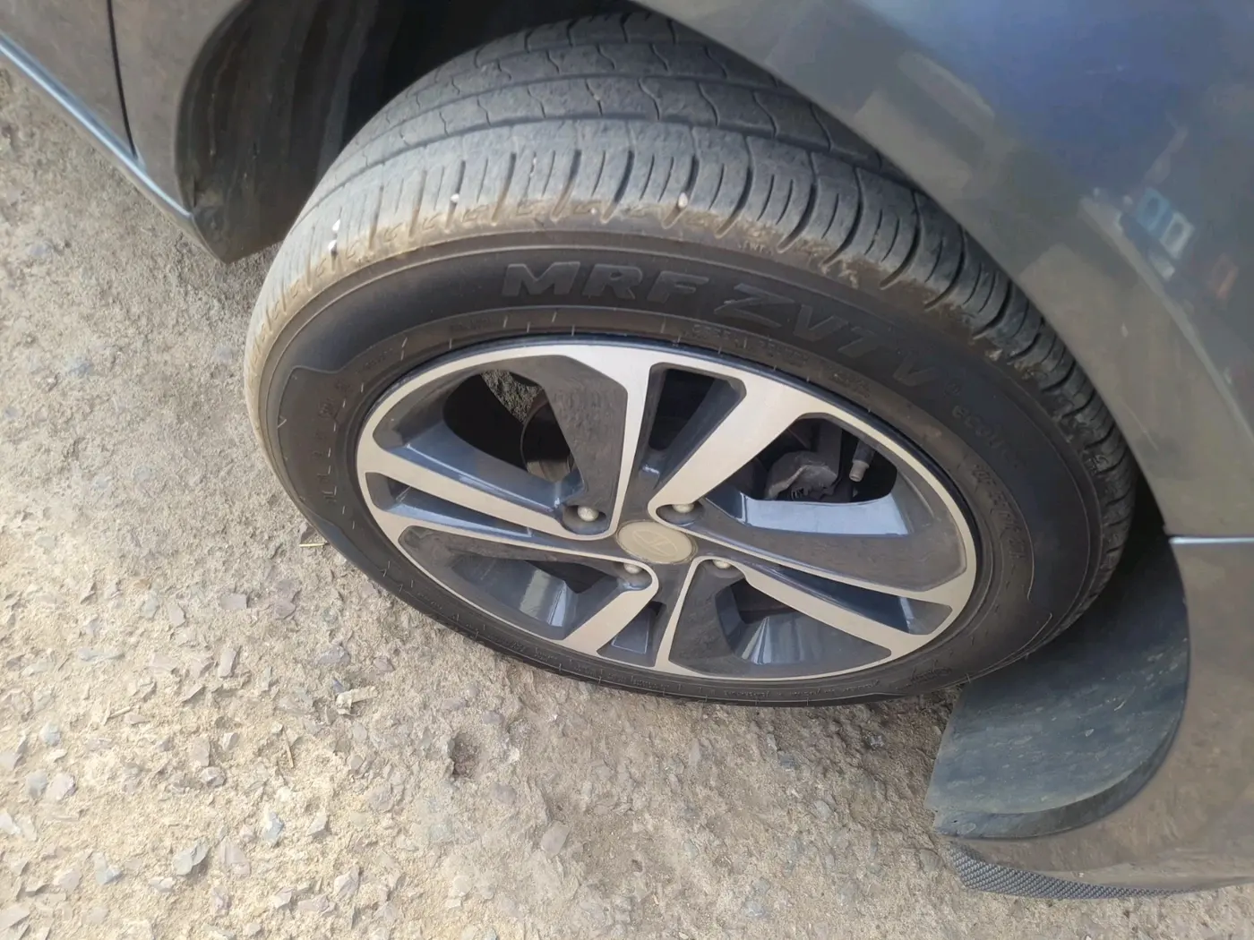2022 Tata ALTROZ XZ PLUS PETROL, Petrol, Manual, 32,086 km, tyre