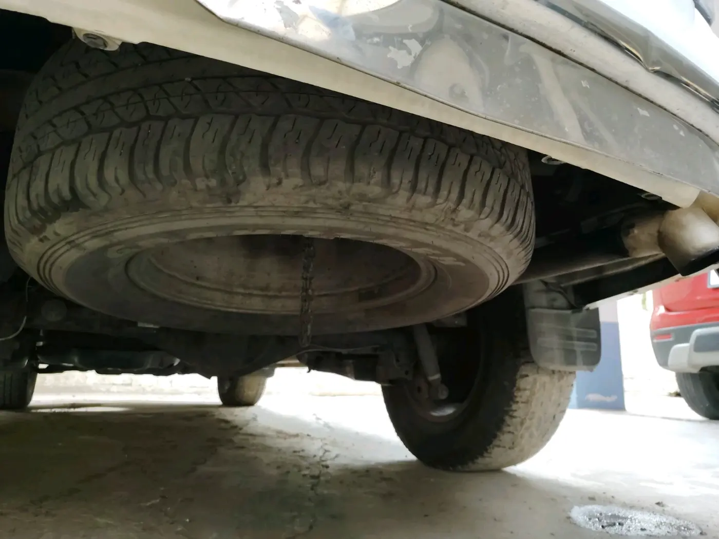 2012 Toyota Fortuner 3.0 4X4 MT, Diesel, Manual, 2,57,904 km, tyre