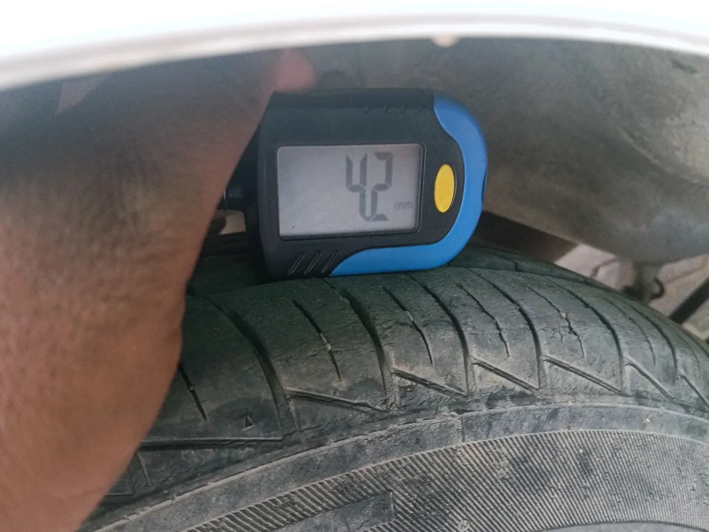 2022 Maruti Alto LXI O, CNG, Manual, 48,074 km, tyre