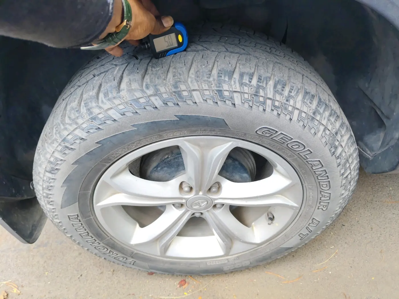 2019 Tata Harrier XZ 2.0L, Diesel, Manual, 85,861 km, tyre