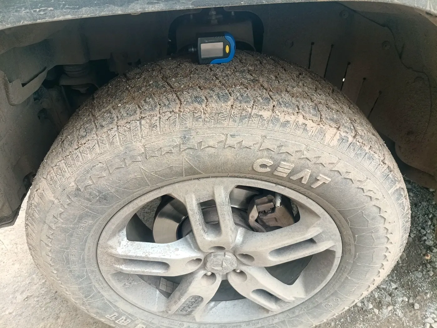 2022 Mahindra Thar LX D AT 4WD HT, Diesel, Automatic, 81,818 km, tyre