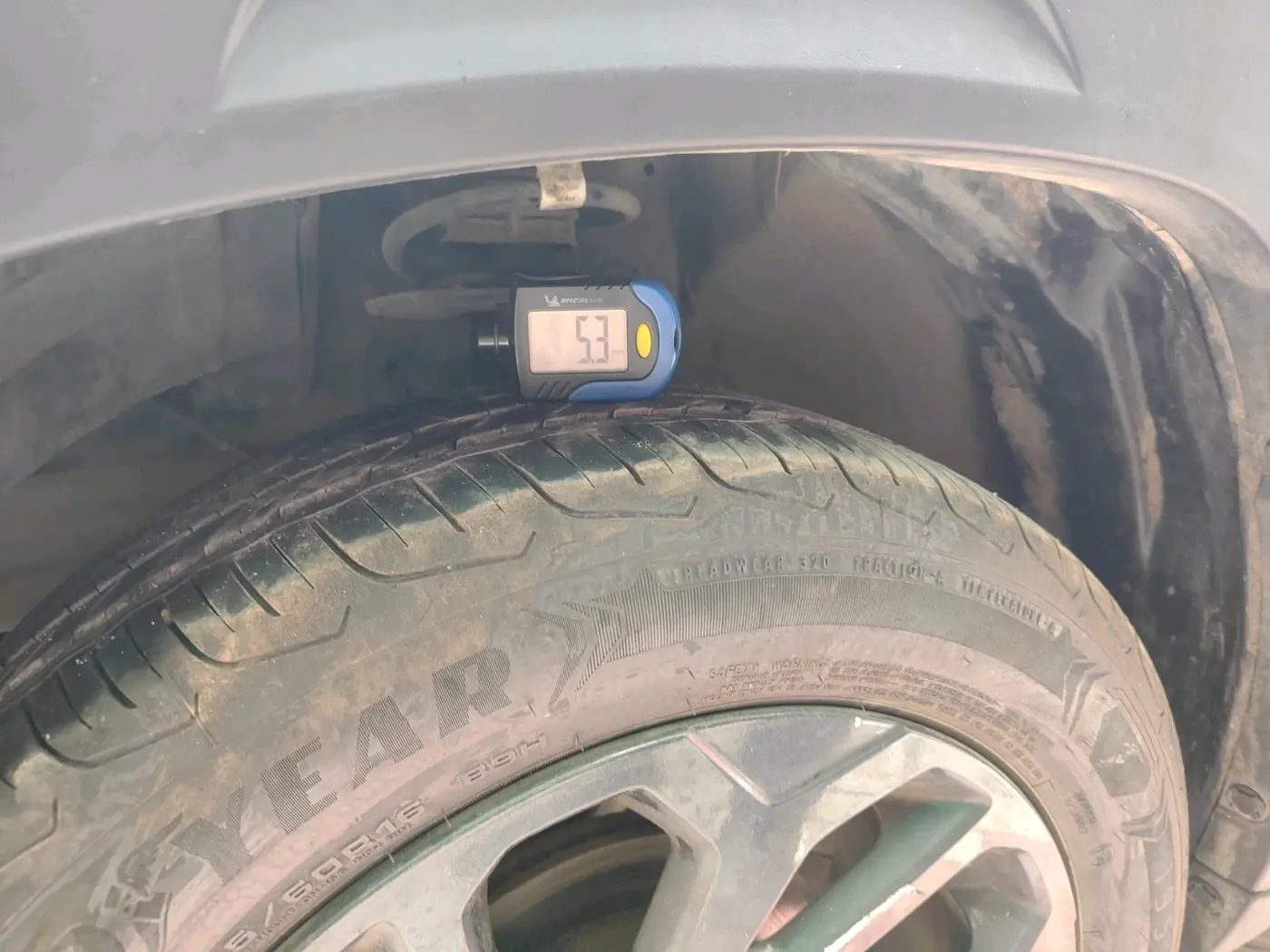 2024 Maruti FRONX DELTA PLUS 1.2L AGS, Petrol, Automatic, 9,254 km, tyre