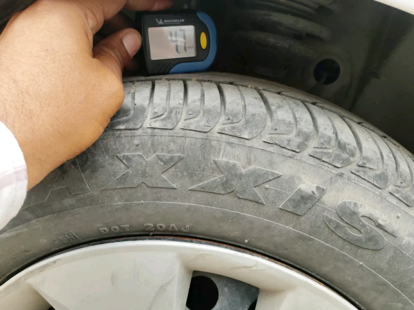 2019 Maruti New Wagon-R VXI 1.2 AMT, Petrol, Automatic, 64,726 km, tyre