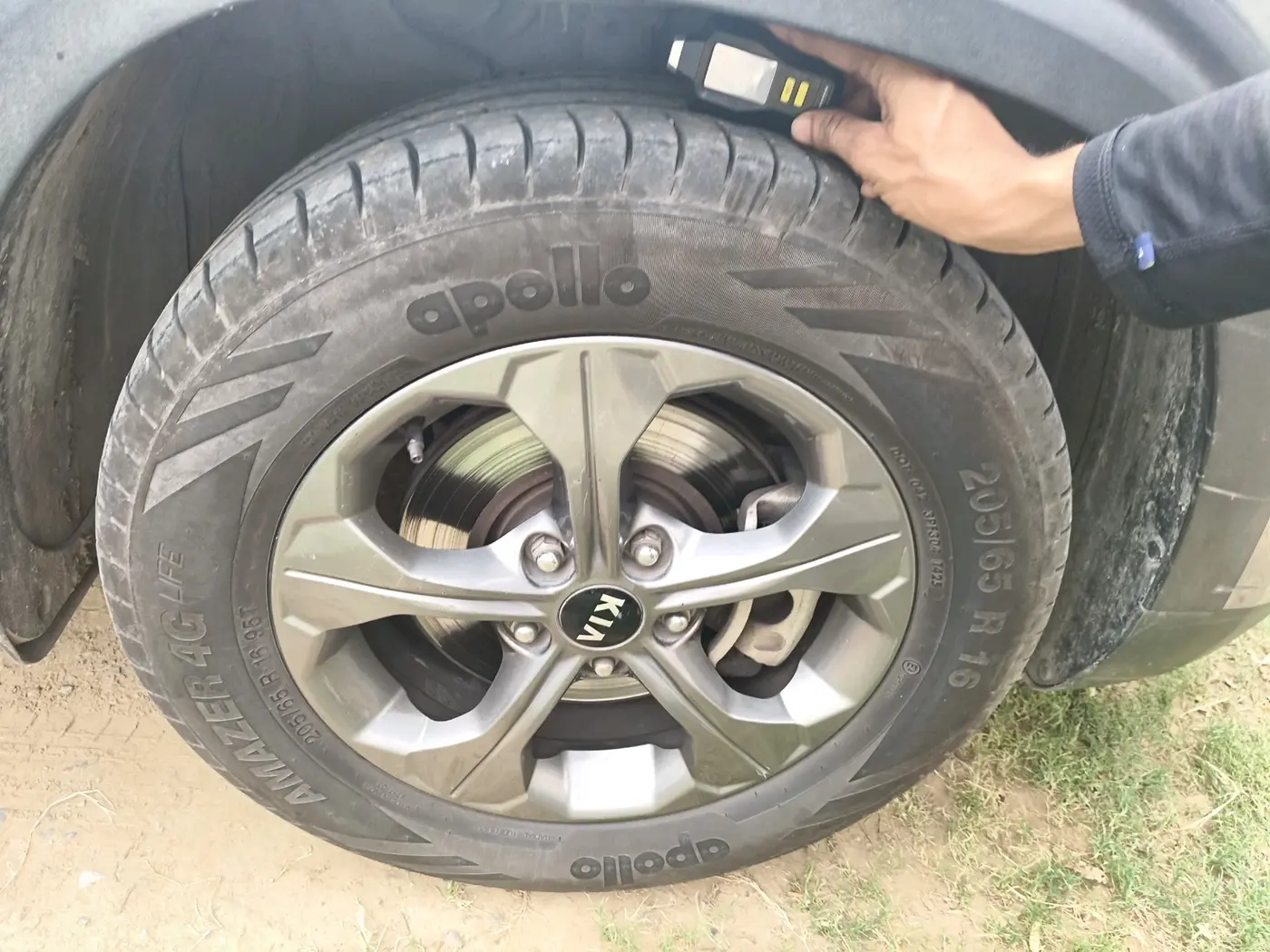 2020 KIA SELTOS HTK PLUS 1.5, Petrol, Manual, 87,826 km, tyre