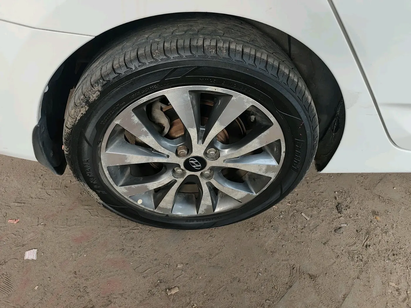 2013 Hyundai Verna FLUIDIC 1.6 VTVT SX, Petrol, Manual, 91,956 km, tyre