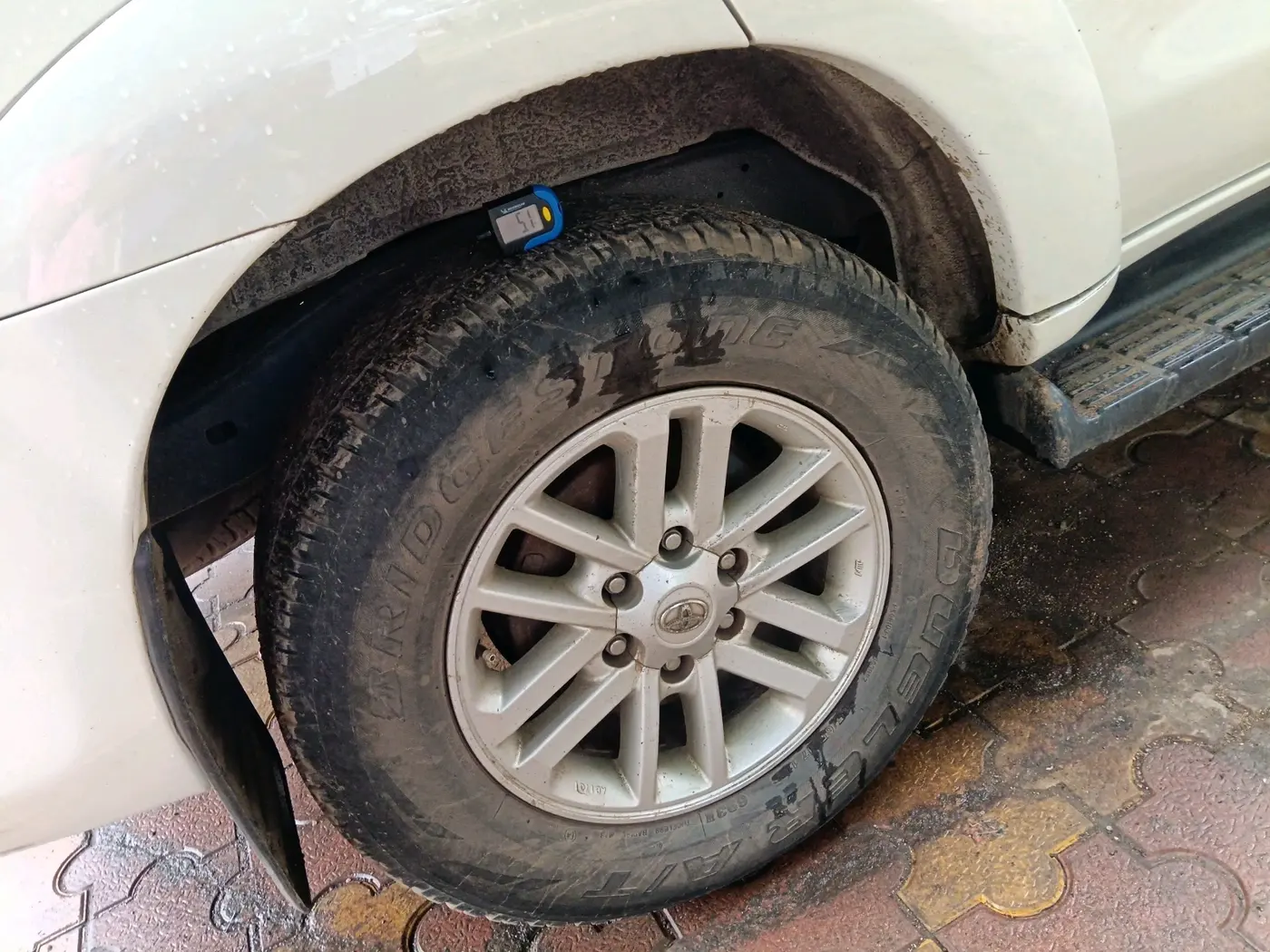 2014 Toyota Fortuner 3.0 4X2 MT, Diesel, Manual, 1,21,377 km, tyre
