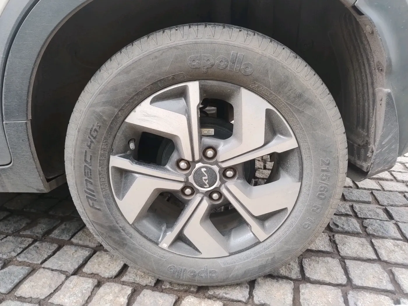 2022 KIA SONET HTX 1.5 AT, Diesel, Automatic, 76,581 km, tyre