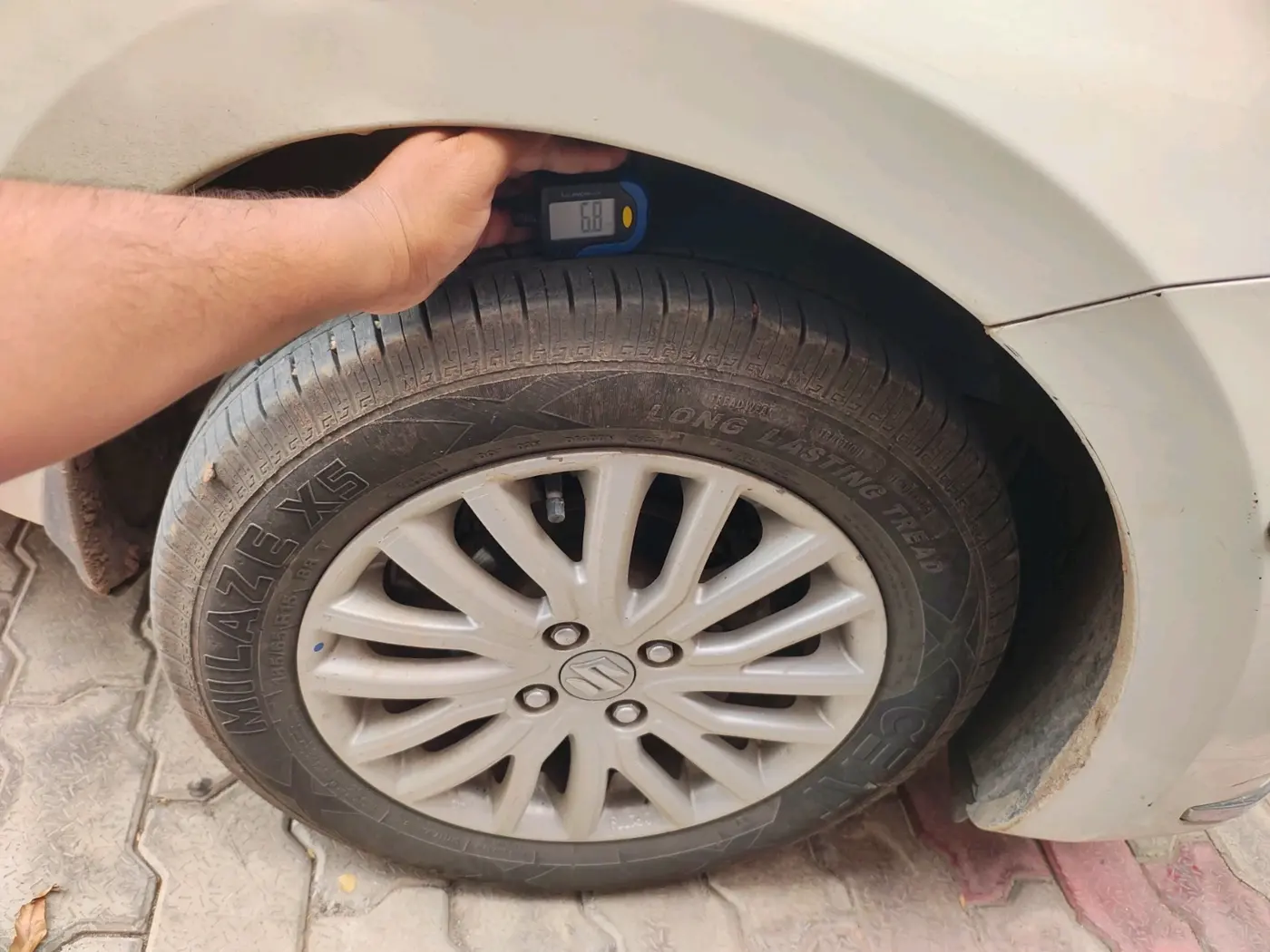 2019 Maruti Dzire ZDI, Diesel, Manual, 1,15,233 km, tyre