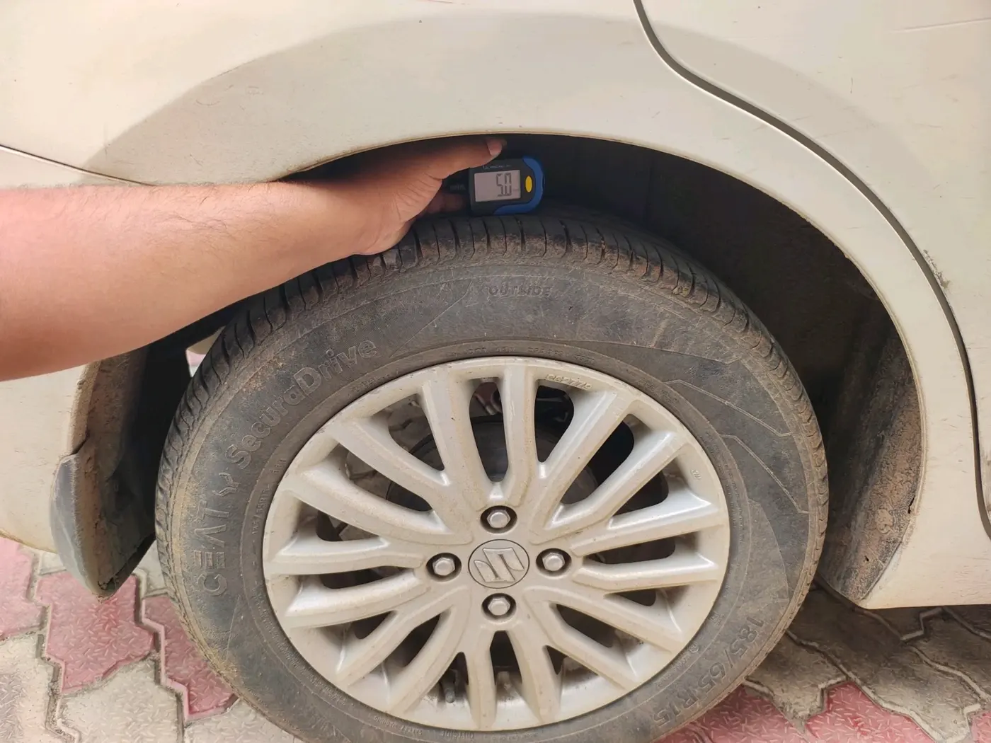2019 Maruti Dzire ZDI, Diesel, Manual, 1,15,233 km, tyre