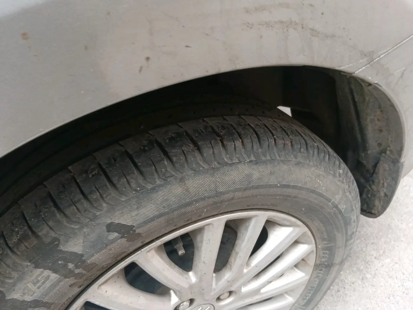 2023 Maruti Dzire ZXI, Petrol, Manual, 19,728 km, tyre