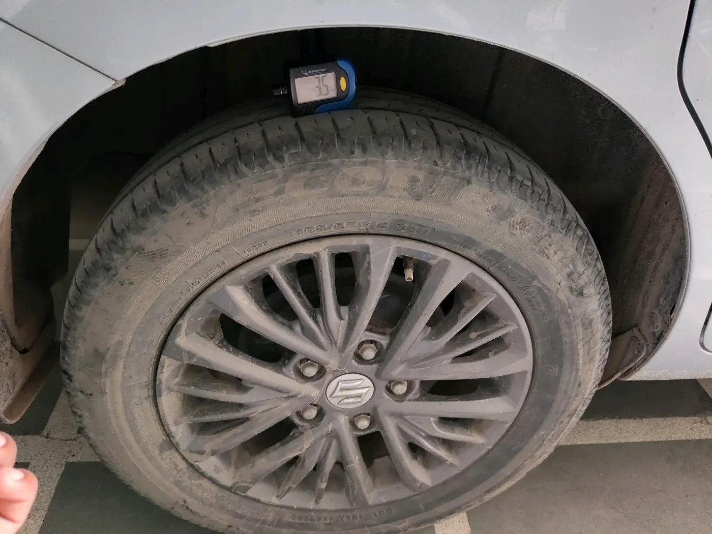 2022 Maruti Ertiga VXI SHVS, Petrol, Manual, 51,435 km, tyre