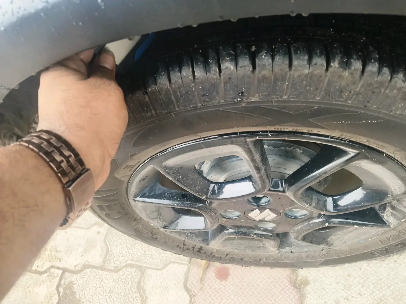2020 Maruti IGNIS ZETA 1.2, Petrol, Manual, 1,16,453 km, tyre
