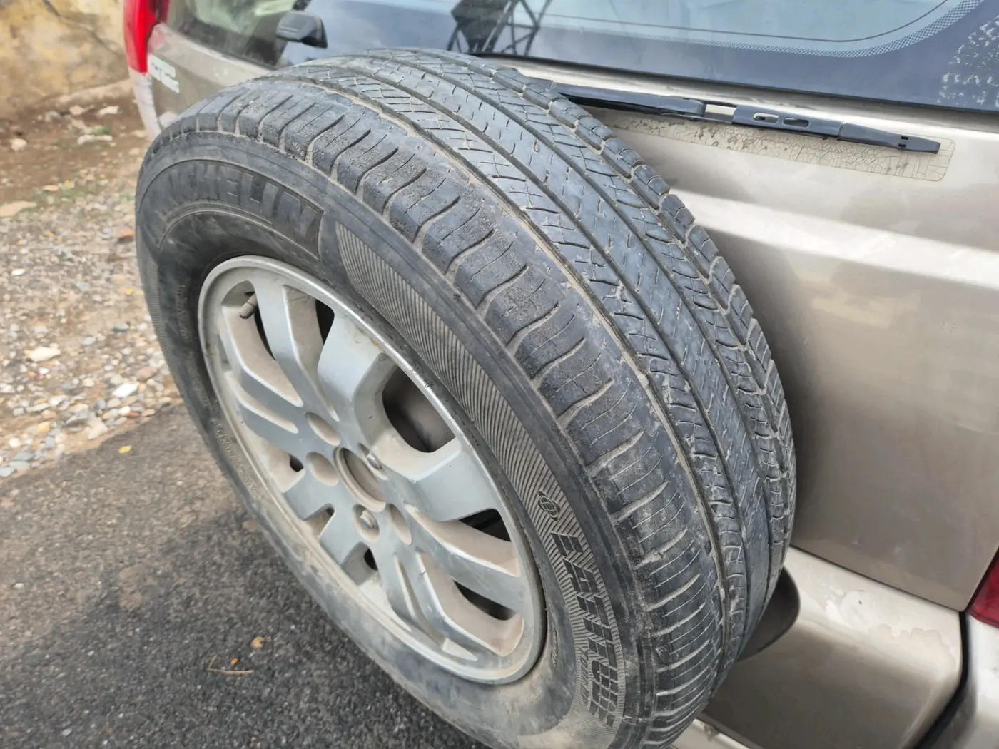 2005 Honda CRV 2.4L 2WD MT, Petrol, Manual, 1,53,671 km, tyre