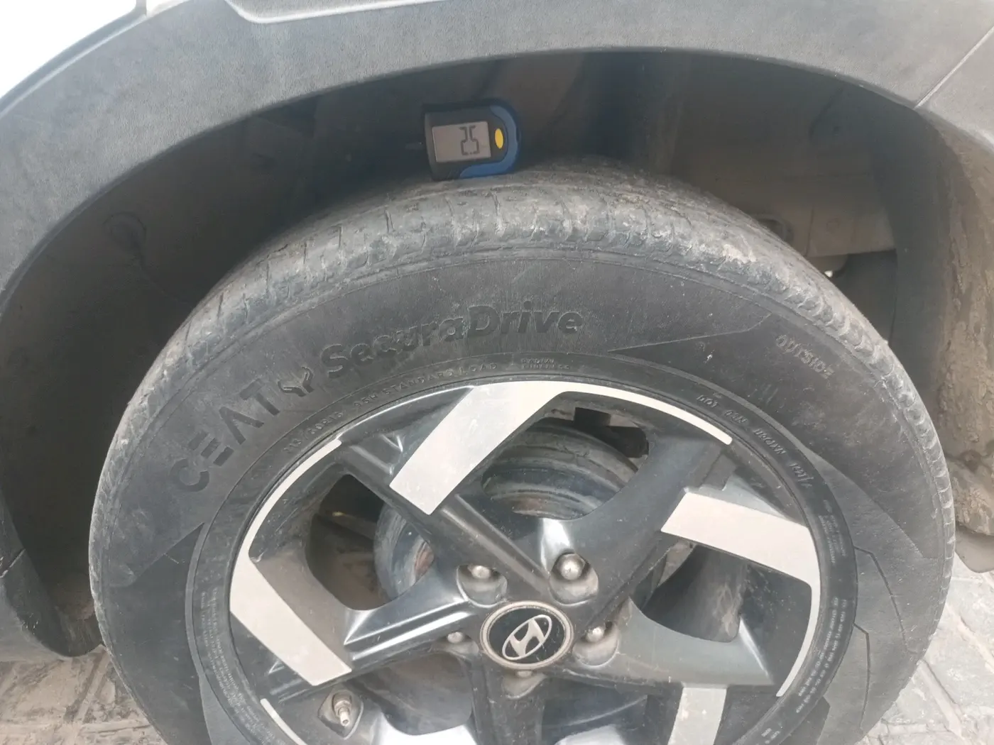 2021 Hyundai VENUE SX 1.0 (O) TURBO, Petrol, Manual, 55,862 km, tyre