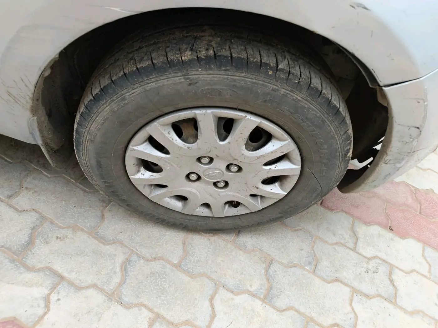 2011 Hyundai i20 MAGNA 1.2, Petrol, Manual, 87,261 km, tyre