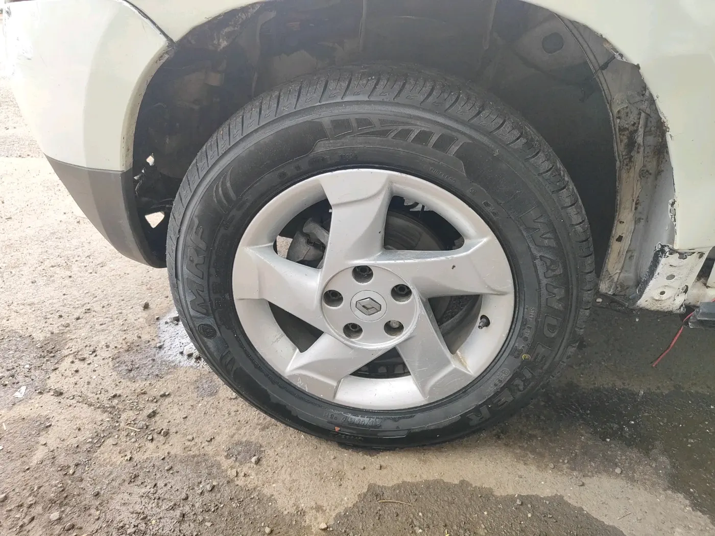 2012 Renault Duster 110 PS RXZ DIESEL, Diesel, Manual, 1,45,779 km, tyre