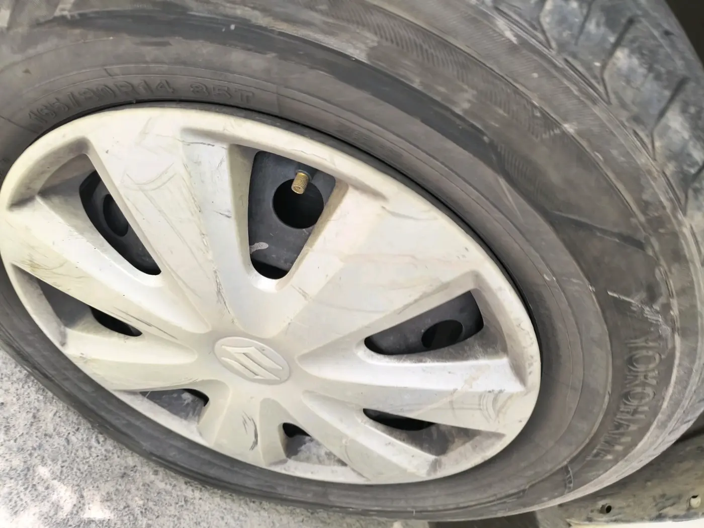 2011 Maruti Swift Dzire VXI, CNG, Manual, 93,026 km, tyre