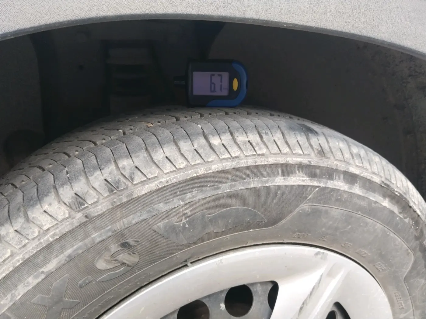 2021 KIA SELTOS HTE 1.5 DIESEL, Diesel, Manual, 1,67,847 km, tyre