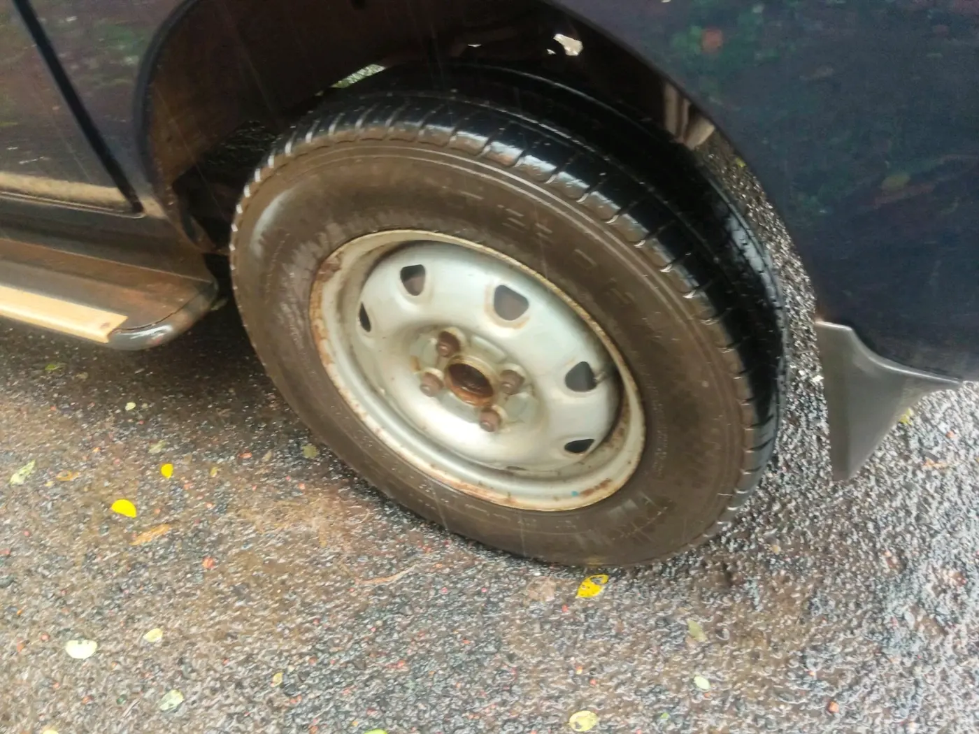 2013 Maruti Eeco 5 STR WITH A/C+HTR, Petrol, Manual, 44,776 km, tyre